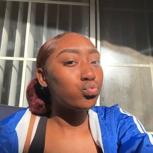 Meet your Posher, Nikira